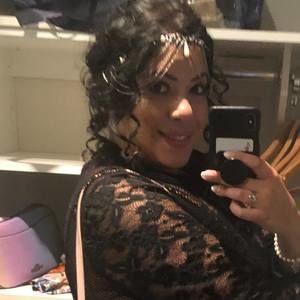 Meet your Posher, Amira